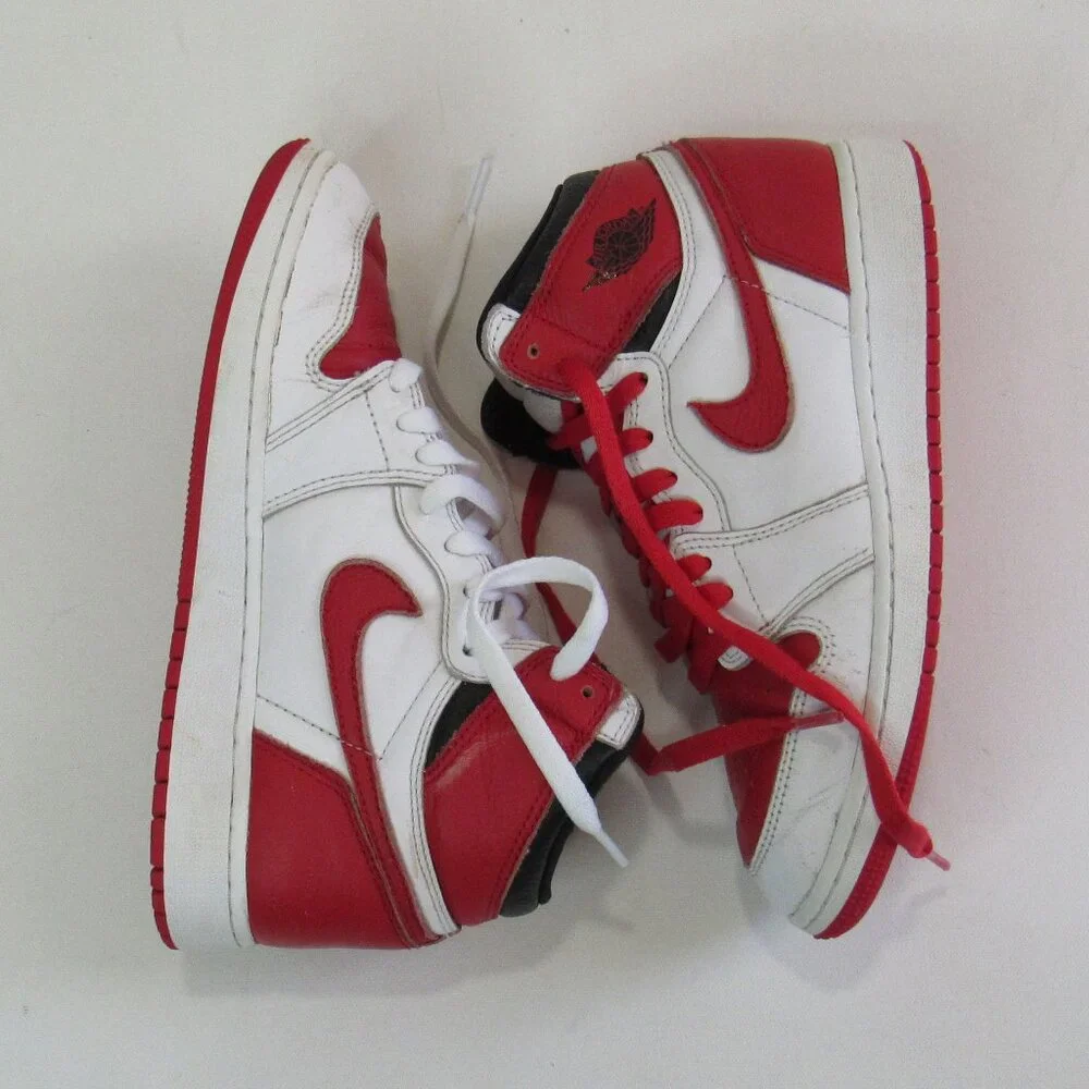 Nike Air Jordan 1 High OG 575441-161 Red Basketball Shoes Sneakers Size 5.5 Y - Picture 6 of 10